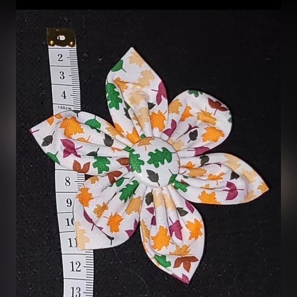 Dogwong Fall Collar With Flower XS/Small - Picture 3 of 8